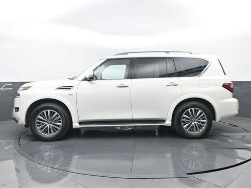 Used 2022 Nissan Armada SV w/ SV Appearance Package image 7