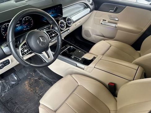 Used 2022 Mercedes-Benz GLB 250 image 10