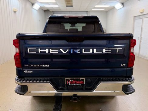 Used 2022 Chevrolet Silverado 1500 LT AWD/4WD image 7