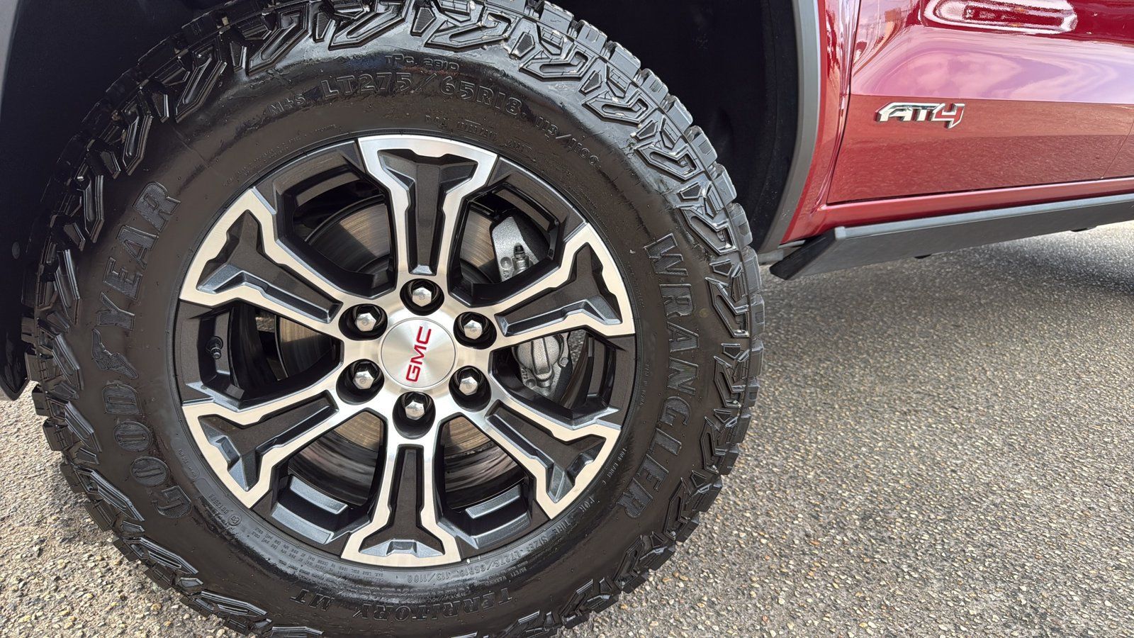 Used 2024 GMC Canyon AT4 w/ AT4 Premium Package AWD/4WD image 29