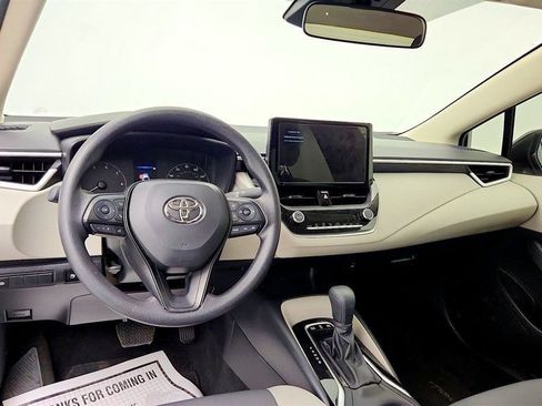 Used 2025 Toyota Corolla LE FWD image 13