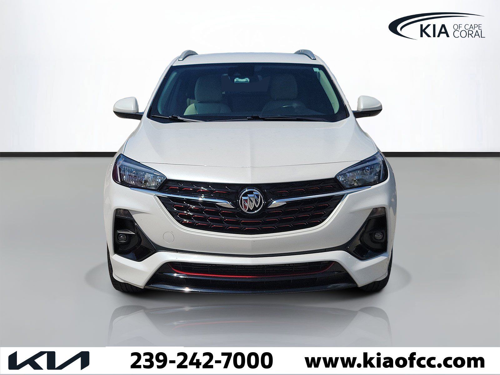 Used 2021 Buick Encore GX Preferred w/ Sport Touring Package FWD image 2