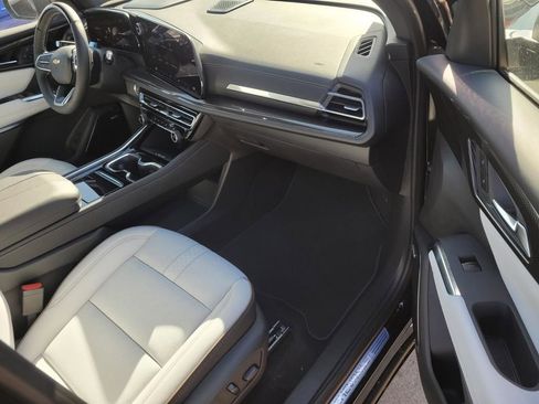 New 2026 Chevrolet Traverse High Country image 6