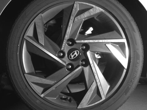 Used 2025 Hyundai Elantra Limited FWD image 14