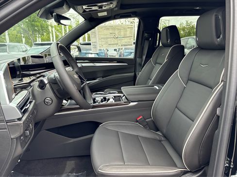 New 2026 Cadillac Escalade Luxury AWD/4WD image 9