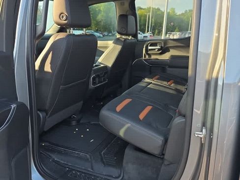 Used 2021 GMC Sierra 1500 AT4 w/ AT4 Value Package AWD/4WD image 6