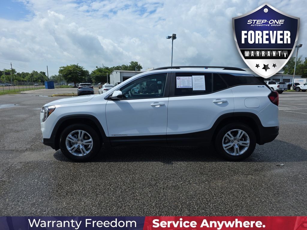 Used 2023 GMC Terrain SLE w/ Driver Convenience Package AWD/4WD image 4