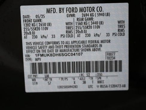Used 2025 Ford Explorer Active w/ Active Comfort Package AWD/4WD image 32