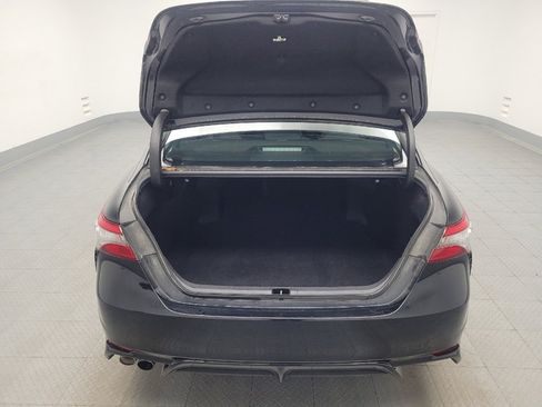 Used 2019 Toyota Camry SE w/ Sunroof Package FWD image 29
