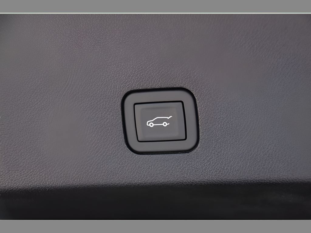 New 2025 Cadillac XT6 Luxury FWD image 23