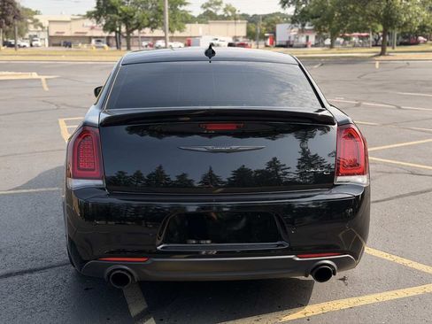 Used 2023 Chrysler 300 C RWD image 6