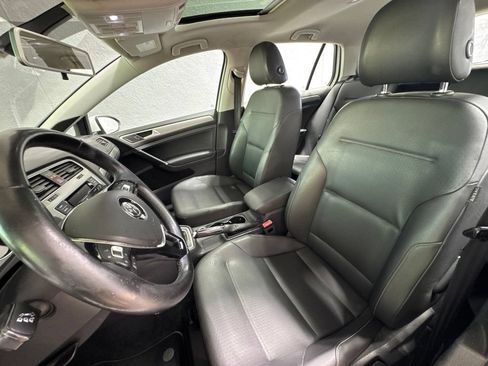Used 2015 Volkswagen Golf TDI SE FWD image 9