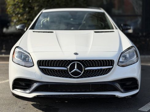 Used 2019 Mercedes-Benz SLC 300 image 3