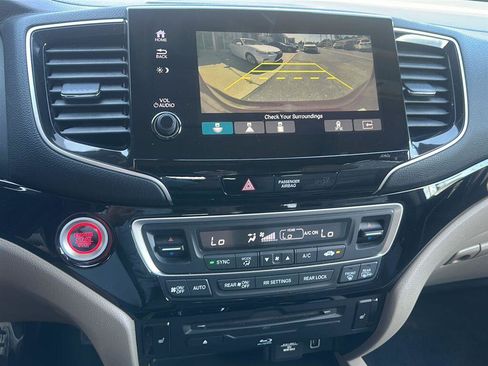 Used 2021 Honda Pilot Touring image 31