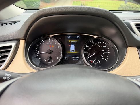 Used 2016 Nissan Rogue S FWD image 15