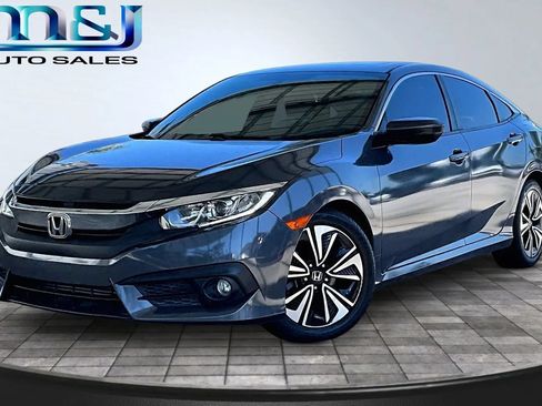 Used 2018 Honda Civic EX-T image 1