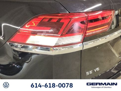 Used 2021 Volkswagen Atlas Cross Sport SE image 19