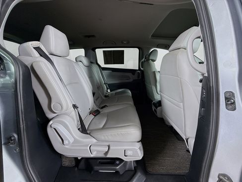 Certified 2024 Honda Odyssey EX-L image 36