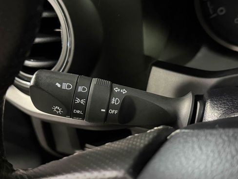 Used 2017 Toyota Tacoma TRD Sport image 23