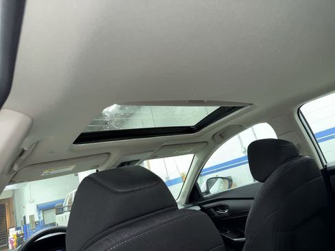 Certified 2023 Honda Accord EX image 24