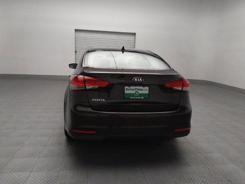 Used 2017 Kia Forte LX w/ LX Popular Package image 6