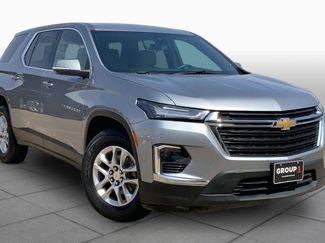 Used 2023 Chevrolet Traverse LS w/ Safety Package FWD video 2