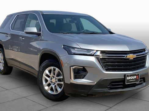Used 2023 Chevrolet Traverse LS w/ Safety Package FWD image 2