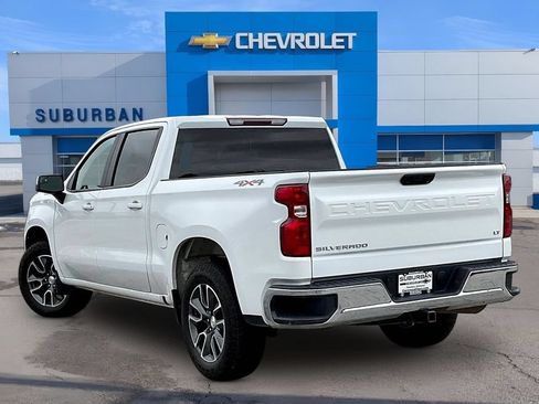 Used 2023 Chevrolet Silverado 1500 LT AWD/4WD image 3