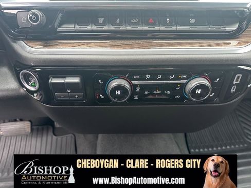 Used 2025 Chevrolet Silverado 2500 LT w/ Convenience Package AWD/4WD image 32