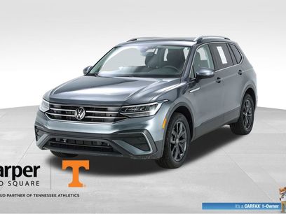 Used 2024 Volkswagen Tiguan SE w/ Panoramic Sunroof Package