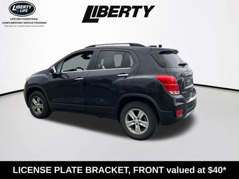 Used 2020 Chevrolet Trax LT w/ LT Convenience Package image 3