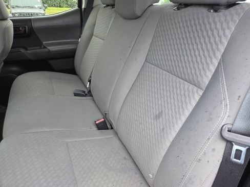 Used 2022 Toyota Tacoma SR AWD/4WD image 12