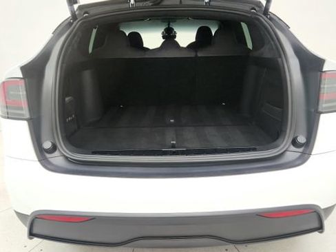 Used 2024 Tesla Model X AWD/4WD image 29