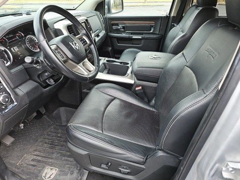 Used 2017 RAM 1500 Laramie w/ Convenience Group image 19