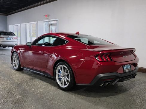 Used 2024 Ford Mustang GT Premium image 6