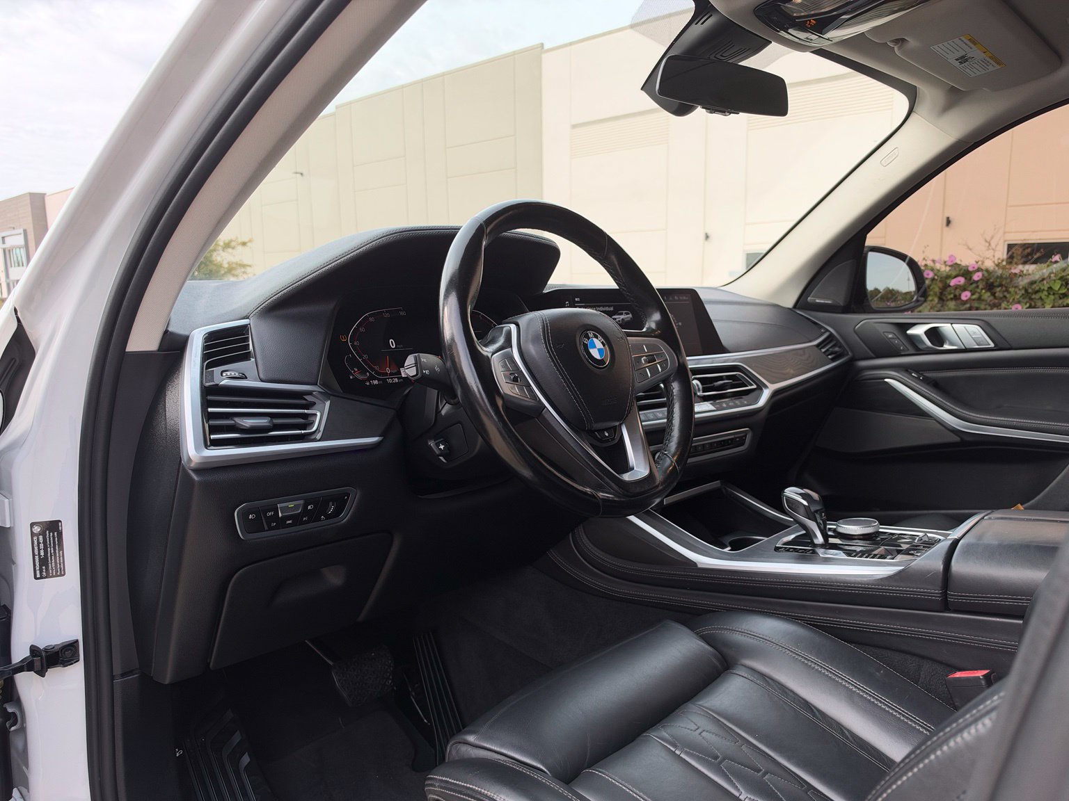Used 2020 BMW X7 xDrive40i w/ Premium Package AWD/4WD image 11