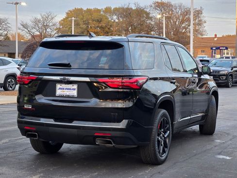 Certified 2022 Chevrolet Traverse Premier w/ Redline Edition image 12