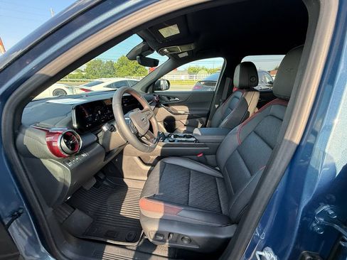 Used 2026 Chevrolet Equinox RS w/ Safety and Technology Package FWD image 12
