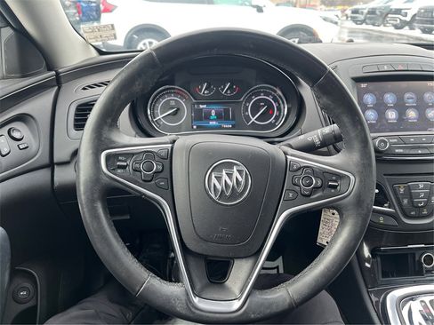 Used 2017 Buick Regal Sport Touring image 17