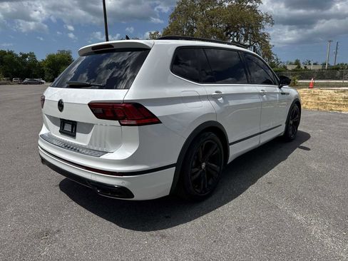 Used 2023 Volkswagen Tiguan SE R-Line image 14