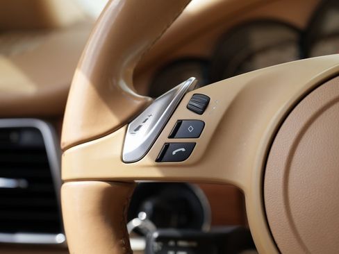 Used 2013 Porsche Panamera image 44