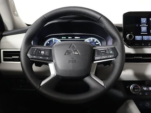 New 2025 Mitsubishi Outlander SEL image 46