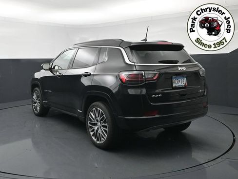 Used 2024 Jeep Compass Limited w/ Elite Group AWD/4WD image 4