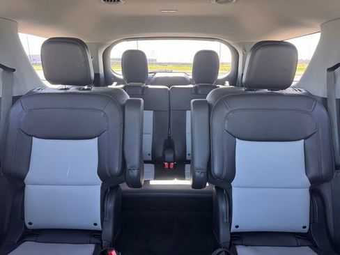 Certified 2023 Ford Explorer XLT w/ Equipment Group 202A AWD/4WD image 28
