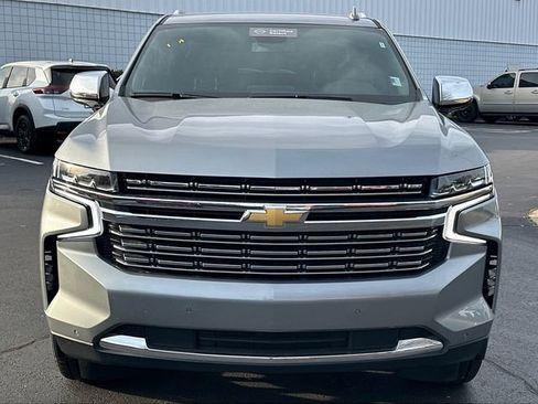 Used 2024 Chevrolet Suburban Premier image 8