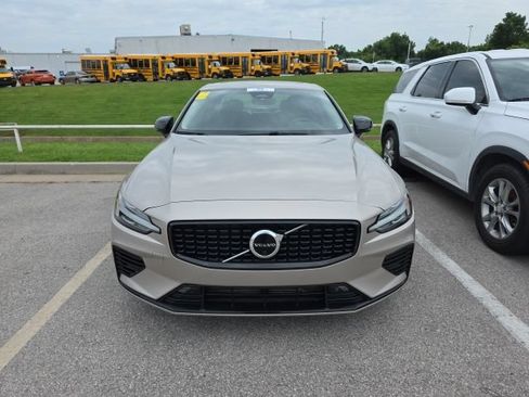 Used 2023 Volvo S60 T8 Plus AWD/4WD image 8
