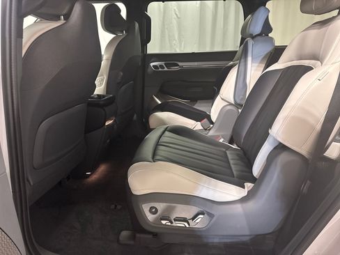 New 2026 Kia EV9 GT-Line image 5