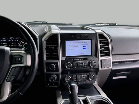 Used 2019 Ford F150 Lariat AWD/4WD image 7