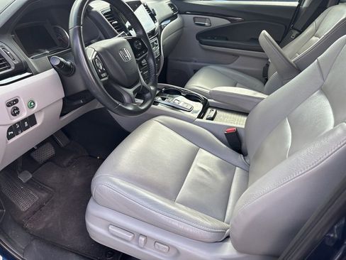 Used 2019 Honda Pilot Touring image 2
