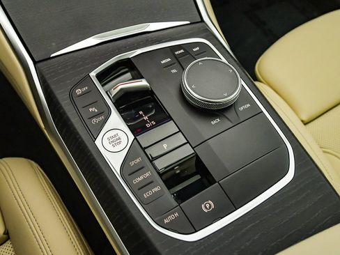 Used 2025 BMW 330i Sedan w/ Convenience Package image 25